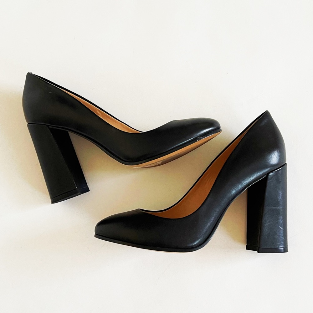 Vince Camuto block heel pumps - Picture 2 of 7